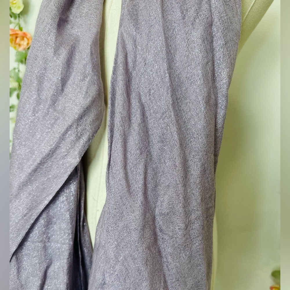 BRUNELLO CUCINELLI
Metallic Cashmere Blend Scarf - Picture 4 of 7